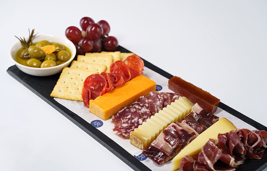 HANGOUT'S SIGNATURE PLATTER