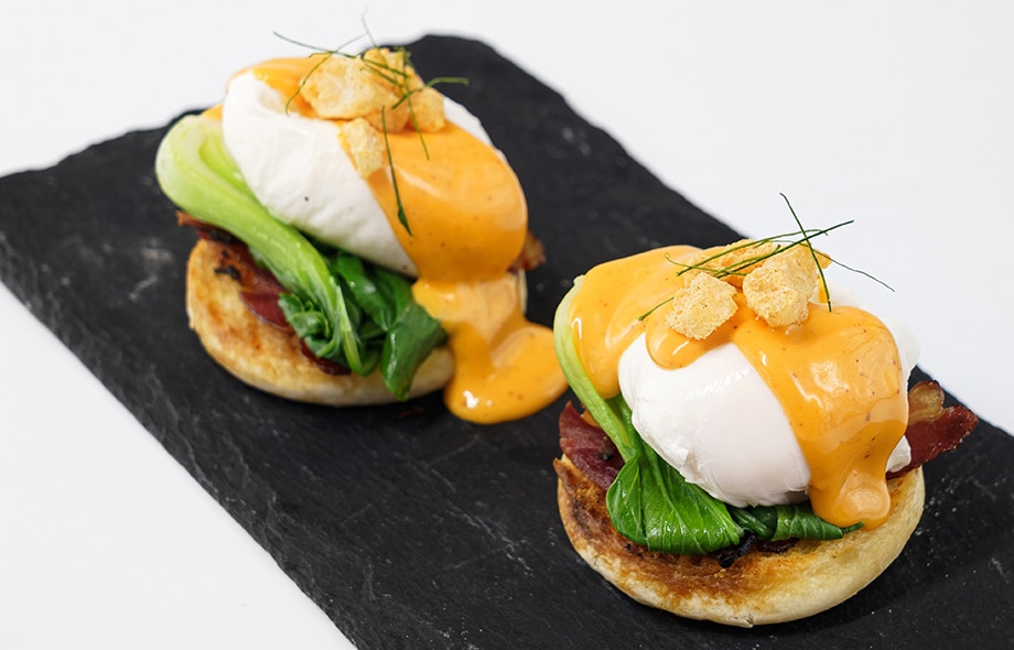 TOM YUM BENEDICT
