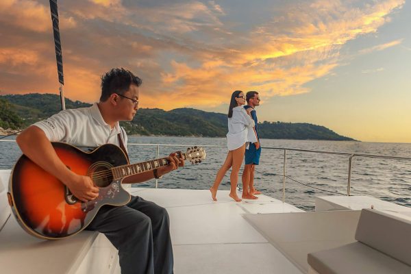The Sunset KR CAT Cruise
