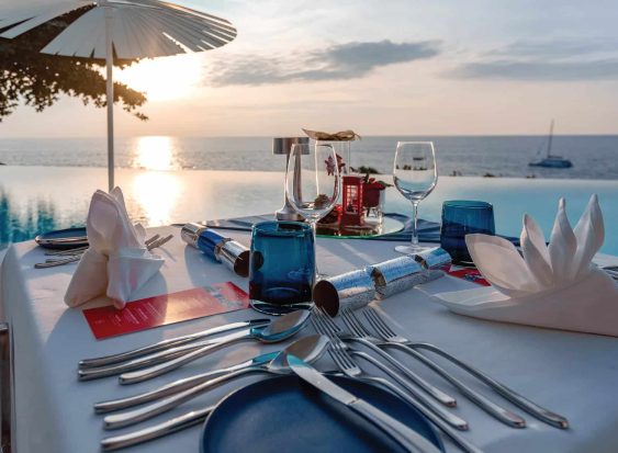 kata-rocks-festive-dining-table-sunset-view